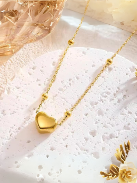 Real vs. Artificial Necklaces – The Honest Comparison(2025)