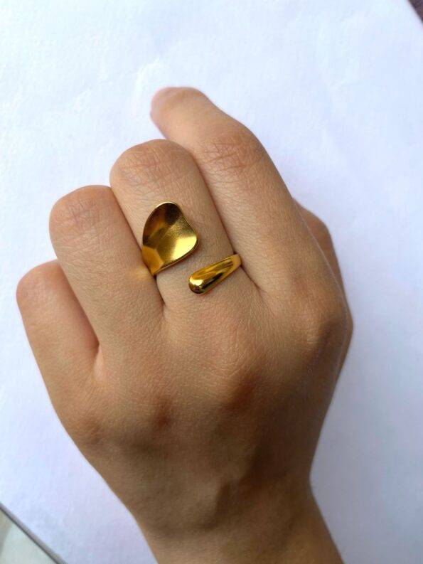 twist ring 450 Taaz Studio