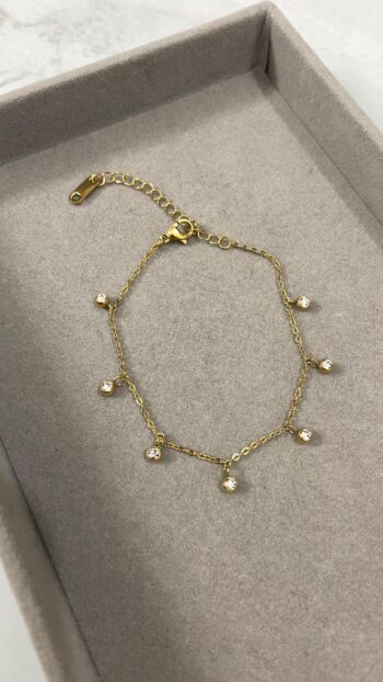 Dainty Droplet bracelet